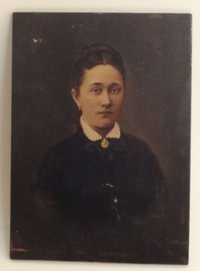 École FRANÇAISE première moitié du XIXe siècle Portrait de jeune femme au médaillon...