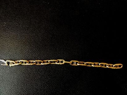 null Bracelet or jaune guillauché L: 18,5 cm Pds: 38,4 gr.