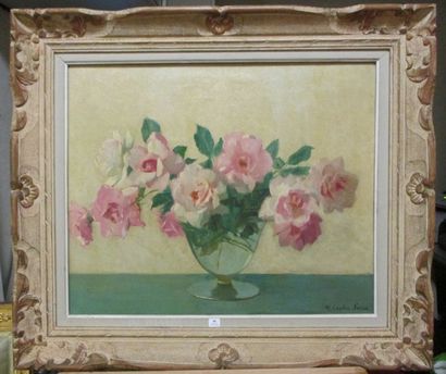 Marie COULON SERRA (1888-?) 
Bouquet de roses
Huile sur toile, signée en bas à droite.
49...