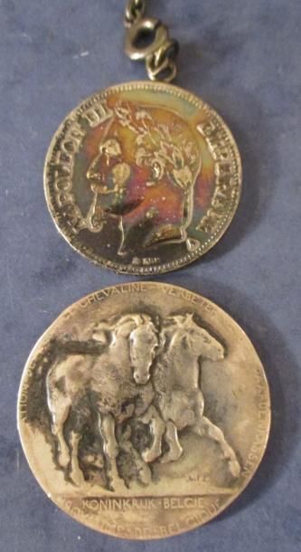 null Lot en argent: Pièce de 5 FF 1868 montée en porte-clé, médaille belge 1913,...