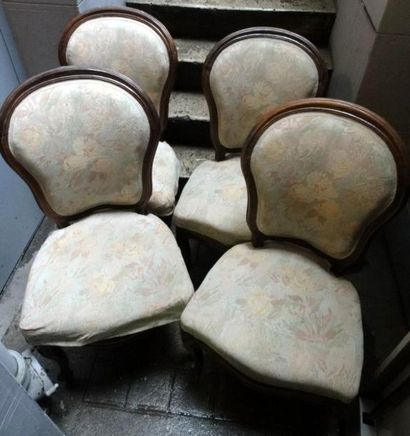 null Quatre chaises à dossier violonné, époque Louis Philippe

Haut.: 93 cm