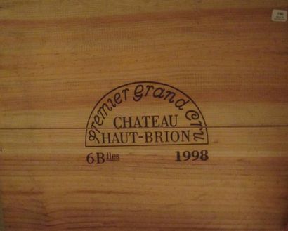 null 6 bouteilles CH. 	HAUT-BRION, 1° cru Pessac-Léognan 	1998	 cb 

