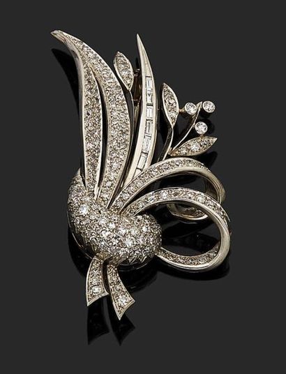 null Broche "fleurs" en or gris 750 millièmes, entièrement sertie de diamants ronds...