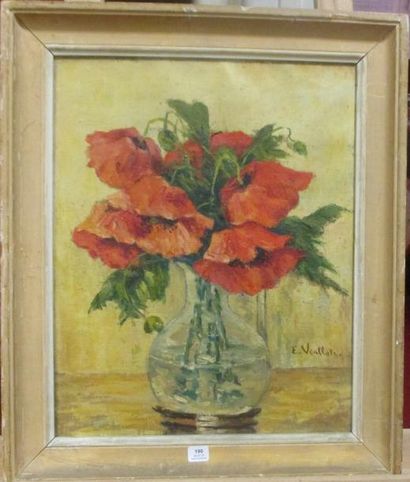 null E. VIALATTE

Bouquet de fleurs dans un vase en verre

Huile sur toile signée...