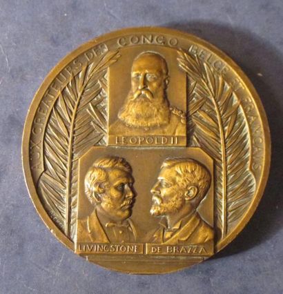 null Médaille en bronze "Aux créateurs des Congo belge et français, 1885-1935." signée...
