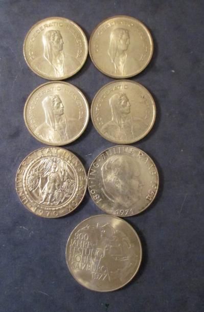 null (*) Trois pièces commémoratives autrichiennes en argent dont deux pièces de...
