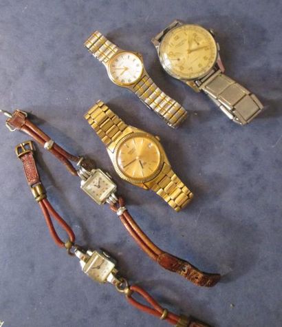 null Lot de cinq montres en métal: YEMA, SEIKO, NATALIS WATCH, MEDES