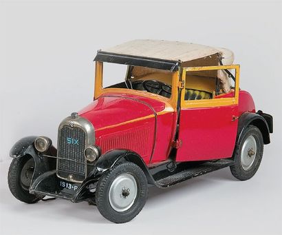 JOUET CITROEN 1929-1930 VOITURE mécanique représentant le Cabriolet C 6 avec tendelet...