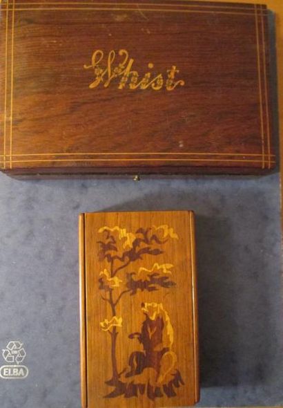 null Boite en bois de placage marquetée "WHIST", XIXème s..

On y joint une boite...