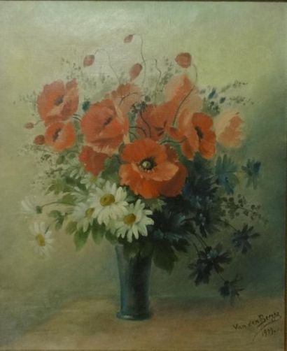 Van Den BERGHE (XXème siècle) Bouquet de coquelicots dans un vase. 

Huile sur toile...