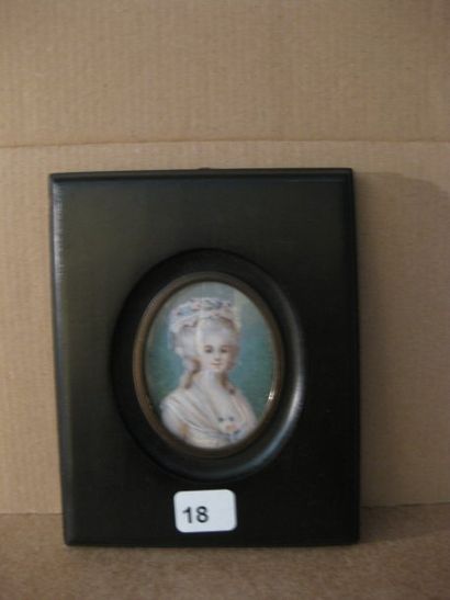 École française. Dans le goût du XVIIIe siècle "Portrait de femme en buste, coiffée...