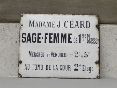 null Plaque émaillée Madame J. Céard Sage-Femme de 1ère Classe Mercredi et Vendredi...