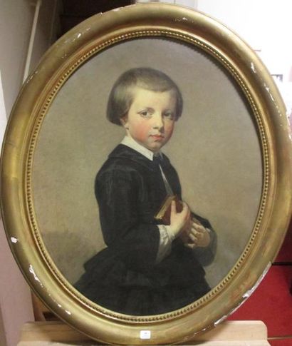 ECOLE DU XIXème s "Jeune enfant au missel"
Huile sur toile ovale
66 x 54 cm.
Cadre...