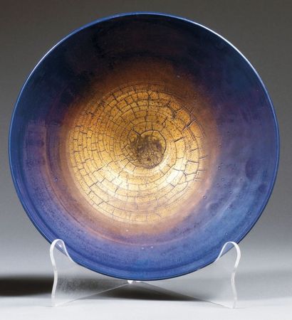 null BESNARD Jean (1889-1958)

Coupe en céramique à corps conique ouvert. Email bleu...