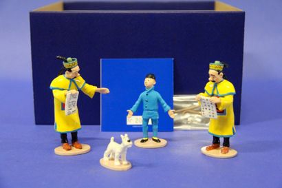 null HERGÉ /TINTIN - Moulinsart - Coffret de figurines en scène "Mandat d'arrêt"...