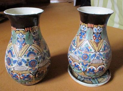 null Paire de vases en céramique émaillée, Turquie

H: 34 cm.