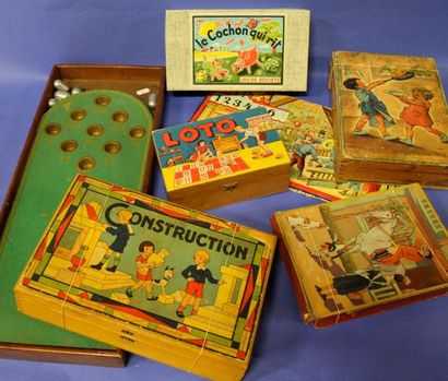 null Lot de jeux et jouets divers comprenant Loto - puzzles - cubes - " Le cochon...