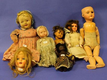 null Lot de poupées diverses, comprenant feutrine - celluloïd - tête de bébé RAYNAL...