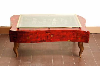 Didier GUYOT-VIVIANE (contemporain) Table basse en bois peint rouge et noir rehaussé...