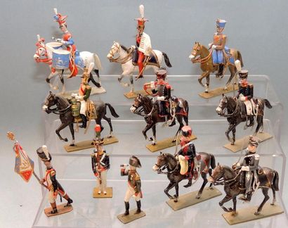 null Huit cavaliers et 3 figurines dont Napoléon 1er et Timbalier de 1er Régiment...
