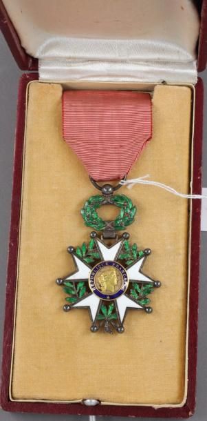 null Une médaille de chevalier de la Légion d'honneur