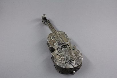 null Violoncelle miniature en métal argnté formant boite à décor scènes animées