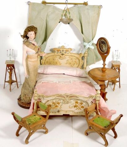 null Chambre à coucher, boudoir d’une élégante, époque 1900, avec lit en bois à décors...
