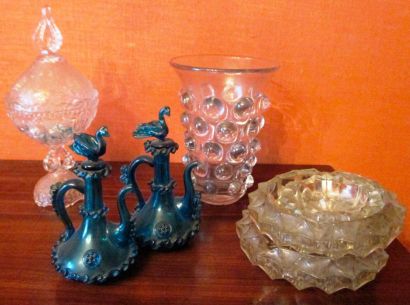 null Lot verre : vase, drageoir, paire de verseuses vert bleu - 3 cendriers