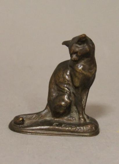 null Emmanuel FREMIET (1824-1910) d'après	

	Chat assis

	Sculpture en bronze à patine...