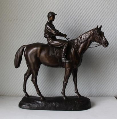 null Paul COMOLERA (1818-1897) d'après

Jockey sur son cheval

Epreuve en bronze...