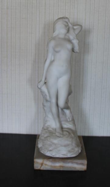 null Fernand DAVID (1872-1926)

Femme nue debout contre un rocher

Sculpture en marbre,...
