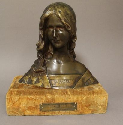 null Léon DELAGRANGE (1872-1910) d'après

Vénitienne

Sculpture en bronze à patine...