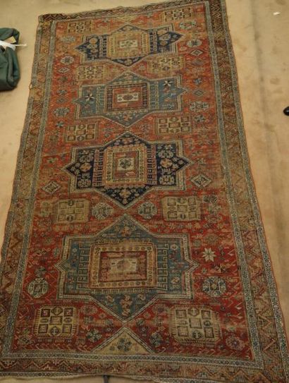 null SOUMAK (Caucase) milieu du XIXème s.
Important tapis tissé au crochet au point...
