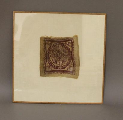 null Fragment de tissus copte à décor stylisé

32x33 cm