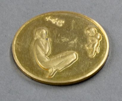 null Médaille en or jaune 18 k poids : 10,5 gr