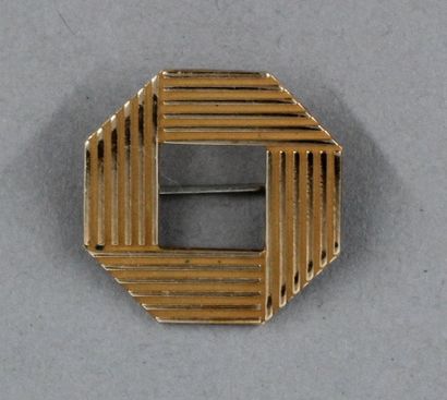 null Broche octogonale en or 18k, pds : 3,3 g. et épingle métal