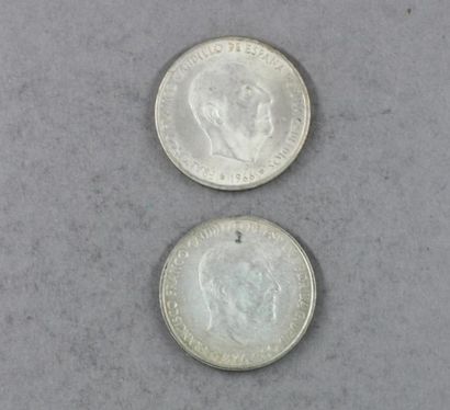 null *Deux pièces de 100 pesetas en argent 1966