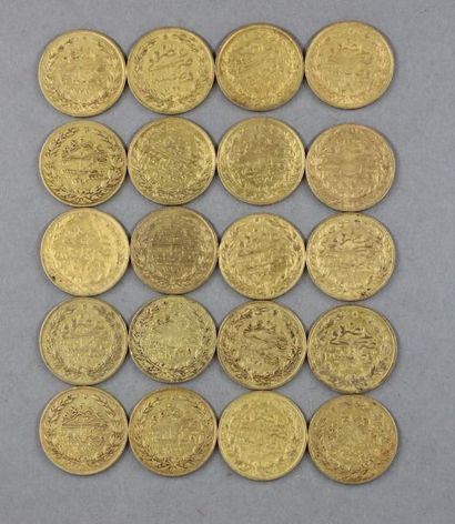null EMPIRE OTTOMAN

Vingt pièces de 100 kurus en or 1909-1915