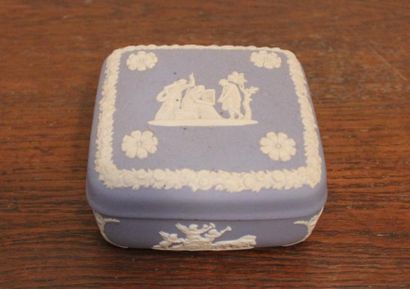 null WEDGWOOD

Boite couverte en biscuit
