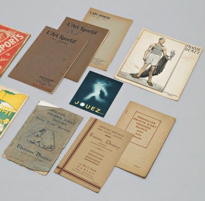 null [Catalogues] 7 catalogues de la maison Fraisse-Demey entre 1920 et 1946. Médailles,...