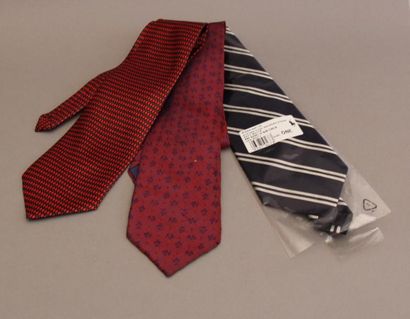 null LANVIN - RALPH LAUREN Polo - KENZO

Lot de douze cravates