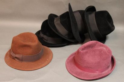 E. WERLE, Anonyme

Lot de six chapeaux feutre...