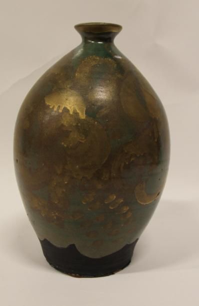 null Jean Paul VAN LITH (1940-)

Vase globulaire à petit col en céramique à glaçure...