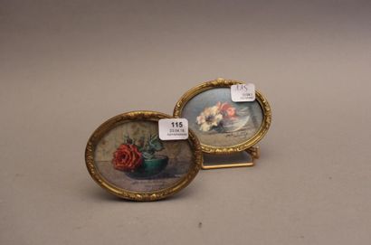 null Blanche ODIN (1865-1957) Bouquet de fleurs Paire d'aquarelles ovales signées...