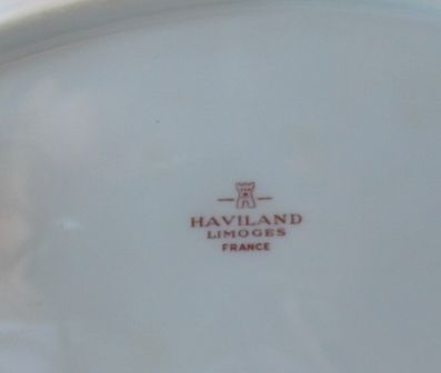 null Havilland Limoges Partie de service de table en porcelaine blanche à guirlande...