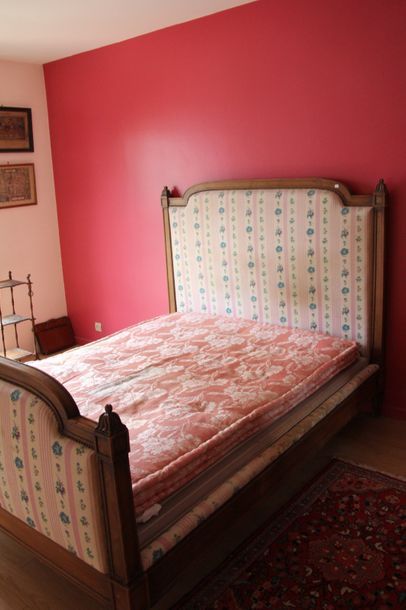 null *Bois de lit deux personnes en bois naturel style Louis XVI
