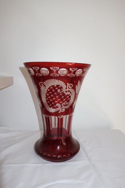 null Vase en cristal de Bohème H : 27 cm.