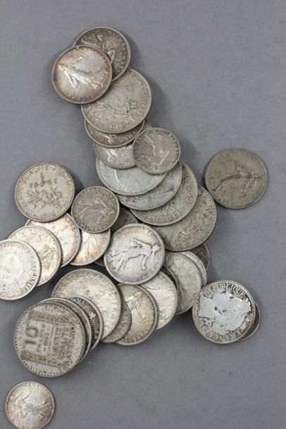 null Lot de pièces françaises en argent : - 4 pièces de 10 FF Turin - 4 pièces de...