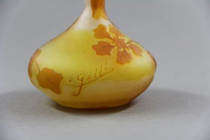 null Établissements GALLÉ (1904-1936)
Vase soliflore, la base toupie, à très long...