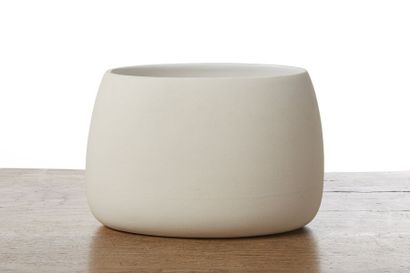 null Louisa KOBER design - DESIGN BOX éd. Vase oblong modèle Lily en céramique blanche,...